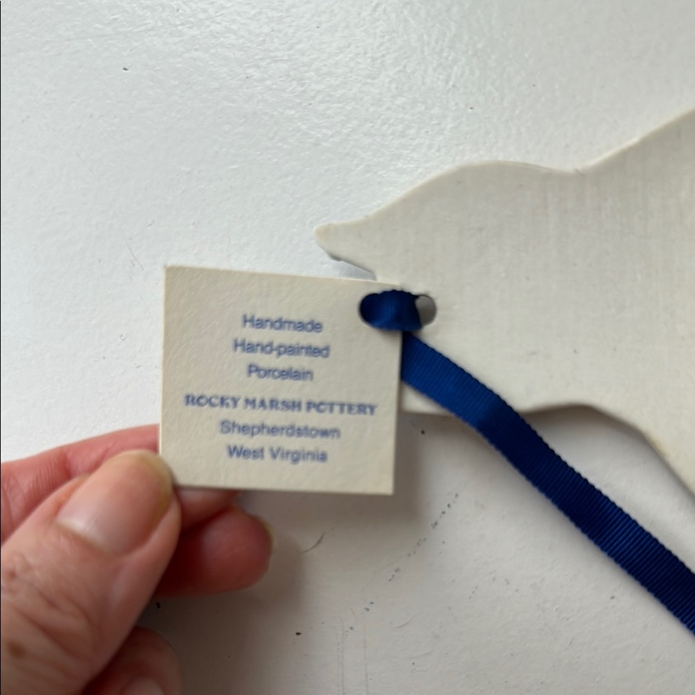 Vintage Blue and White Handmade Handpainted Porcelain Musical Cat Ornament - Picture 4 of 9